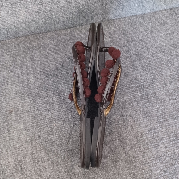 Tory Burch Women Leather Pom Pom Flip Flop Shoe Size 5 Boho Color Brown - Picture 4 of 11